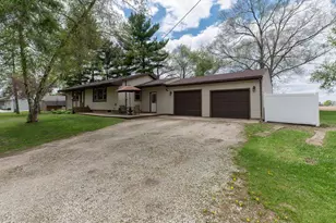 N6749 Tippecanoe Trail, Elkhorn, WI 53121 - Photo 11
