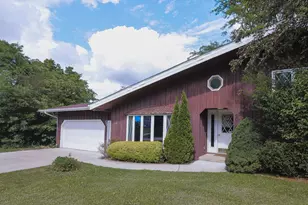 507 Park View Dr, Mount Horeb, WI 53572 - Photo 3
