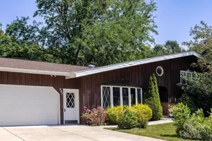 507 Park View Dr, Mount Horeb, WI 53572 - Photo 3