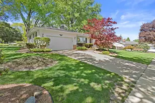 5905 S Hill Dr, Madison, WI 53705 - Photo 3