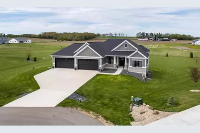 3006 Curtis Court, Sun Prairie, WI 53590 - Photo 5