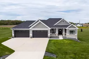 3006 Curtis Ct, Sun Prairie, WI 53590 - Photo 1