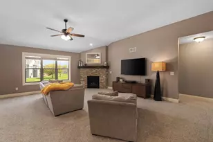 1411 Spahn Dr, Waunakee, WI 53597 - Photo 5