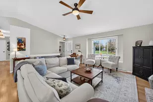 1107 Tara Dr, Sun Prairie, WI 53590 - Photo 5