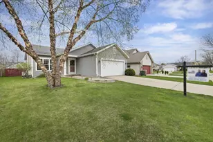 3637 Turning Leaf Dr, Madison, WI 53719 - Photo 3