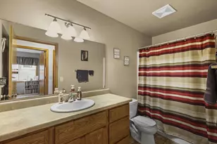 3637 Turning Leaf Dr, Madison, WI 53719 - Photo 21