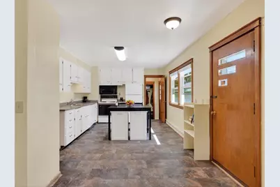 122 Gary Court, Sun Prairie, WI 53590 - Photo 7