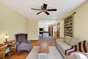 122 Gary Ct, Sun Prairie, WI 53590 - Photo 3