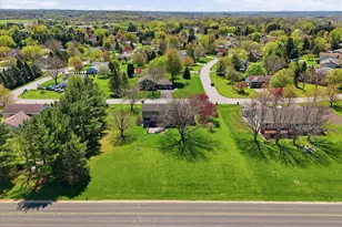 6715 Forest Park Dr, DeForest, WI 53532 - Photo 39