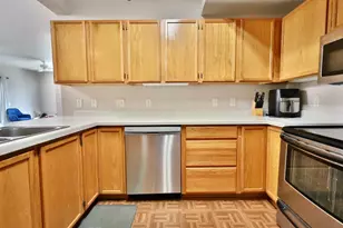 301 Harbour Town Dr, Madison, WI 53717 - Photo 7