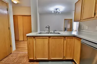 301 Harbour Town Dr, Madison, WI 53717 - Photo 11