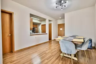 301 Harbour Town Dr, Madison, WI 53717 - Photo 17