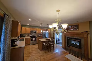 149 Pine View Dr, Madison, WI 53704 - Photo 5