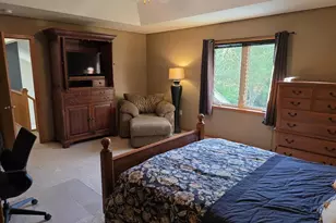 149 Pine View Dr, Madison, WI 53704 - Photo 11