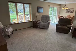 2103 Clover Ln, Janesville, WI 53545 - Photo 5
