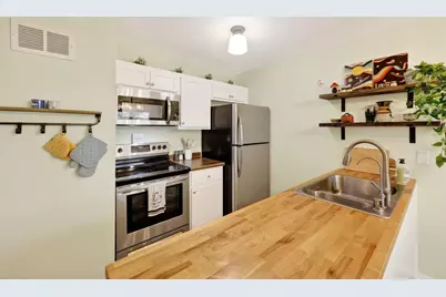 507 East Bluff #507, Madison, WI 53704 - Photo 11