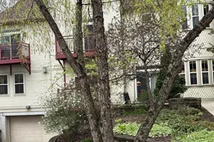 1037 Williamson St, Madison, WI 53703 - Photo 9