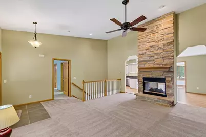 888 Chalfont Drive, Sun Prairie, WI 53590 - Photo 9