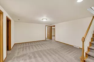 888 Chalfont Dr, Sun Prairie, WI 53590 - Photo 37