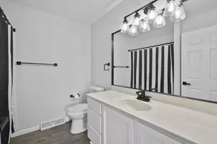 640 Tower Dr, Sun Prairie, WI 53590 - Photo 7