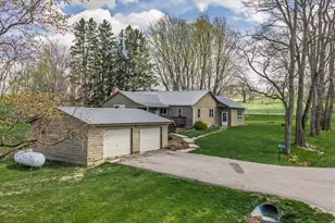 E5386 Co Rd V, Reedsburg, WI 53959 - Photo 7