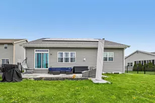 1354 N Pine St, Sun Prairie, WI 53590 - Photo 5