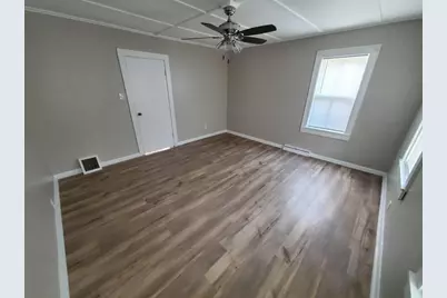 208 W Candise Street, Jefferson, WI 53549 - Photo 7