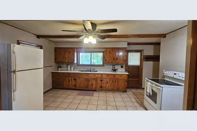 208 W Candise Street, Jefferson, WI 53549 - Photo 13