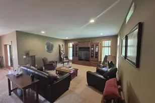 3181 N Crystal Springs Rd, Janesville, WI 53545 - Photo 17