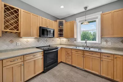 801 Nordic View, Mount Horeb, WI 53572 - Photo 11