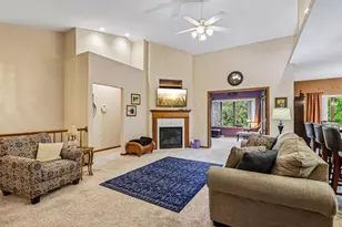 3133 Collingwood Dr, Sun Prairie, WI 53590 - Photo 3