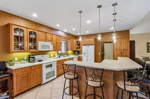 3133 Collingwood Dr, Sun Prairie, WI 53590 - Photo 5
