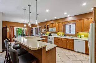 3133 Collingwood Dr, Sun Prairie, WI 53590 - Photo 9