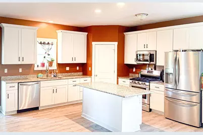 934 E Superior Drive, Edgerton, WI 53534 - Photo 9