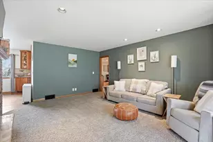 418 Oakridge Dr, Portage, WI 53901 - Photo 17