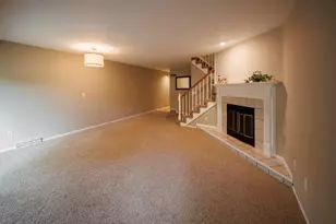 120 Glenview Ct, Janesville, WI 53548 - Photo 5