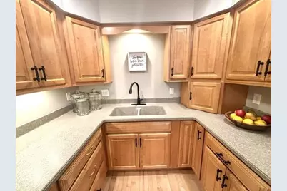 120 Glenview Court, Janesville, WI 53548 - Photo 15