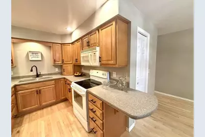 120 Glenview Court, Janesville, WI 53548 - Photo 17