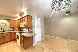 120 Glenview Ct, Janesville, WI 53548 - Photo 21