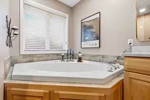 1242 McMahon Dr, Sun Prairie, WI 53590 - Photo 41