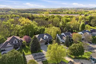 1242 McMahon Dr, Sun Prairie, WI 53590 - Photo 3