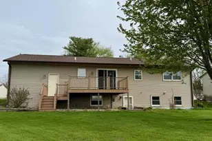 452 Williams St, Columbus, WI 53925 - Photo 7