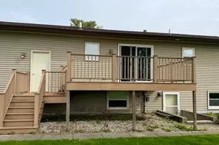 452 Williams St, Columbus, WI 53925 - Photo 5
