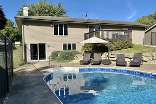 838 Somerset Dr, Janesville, WI 53546 - Photo 5