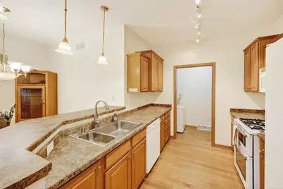 672 Clardell Drive, Sun Prairie, WI 53590 - Photo 3