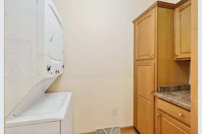 672 Clardell Drive, Sun Prairie, WI 53590 - Photo 15