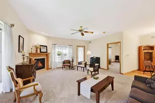 672 Clardell Dr, Sun Prairie, WI 53590 - Photo 17