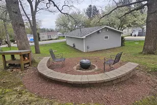 W5229 Surfwood Dr, Elkhorn, WI 53121 - Photo 9