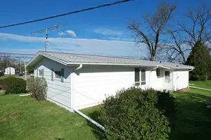 725 Lancaster St, Platteville,  53818 - Photo 5
