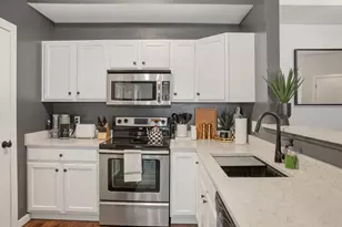 131 Shato Ln, Monona, WI 53716 - Photo 9